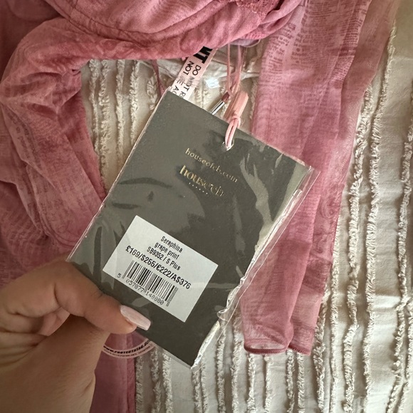 HOUSE OF CB SERAPHINA DRESS - Picture 4 of 4